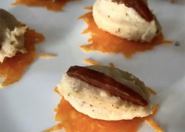 Chips de mimolette, panais & noisette et Chorizo